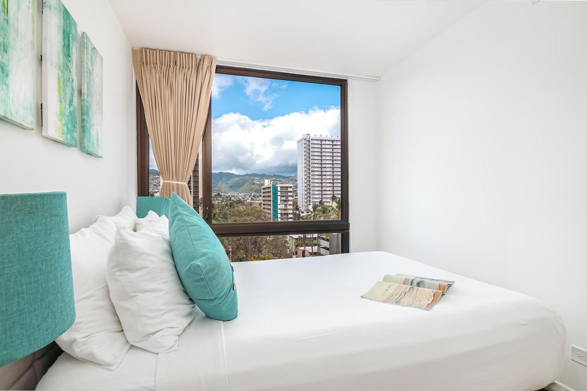 Newly Renovated 2 Bedroom Condo, 1 Block To Waikiki Beach, Free Parking 檀香山 外观 照片